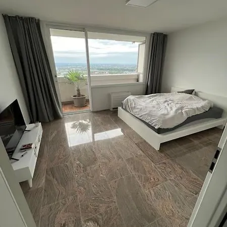 Apartment Axa-tower Cologne